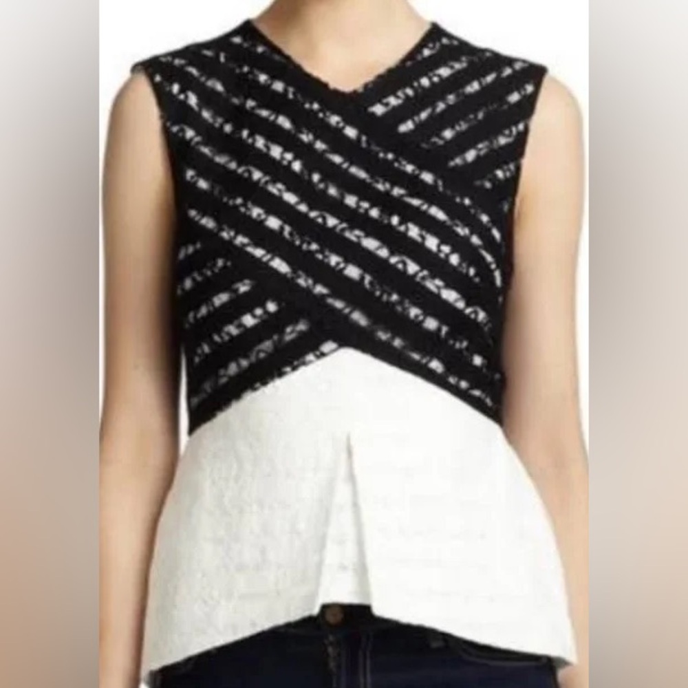 BCBGMaxAzria Women’s Black And White Lace Sleeveless Y2K Peplum Top